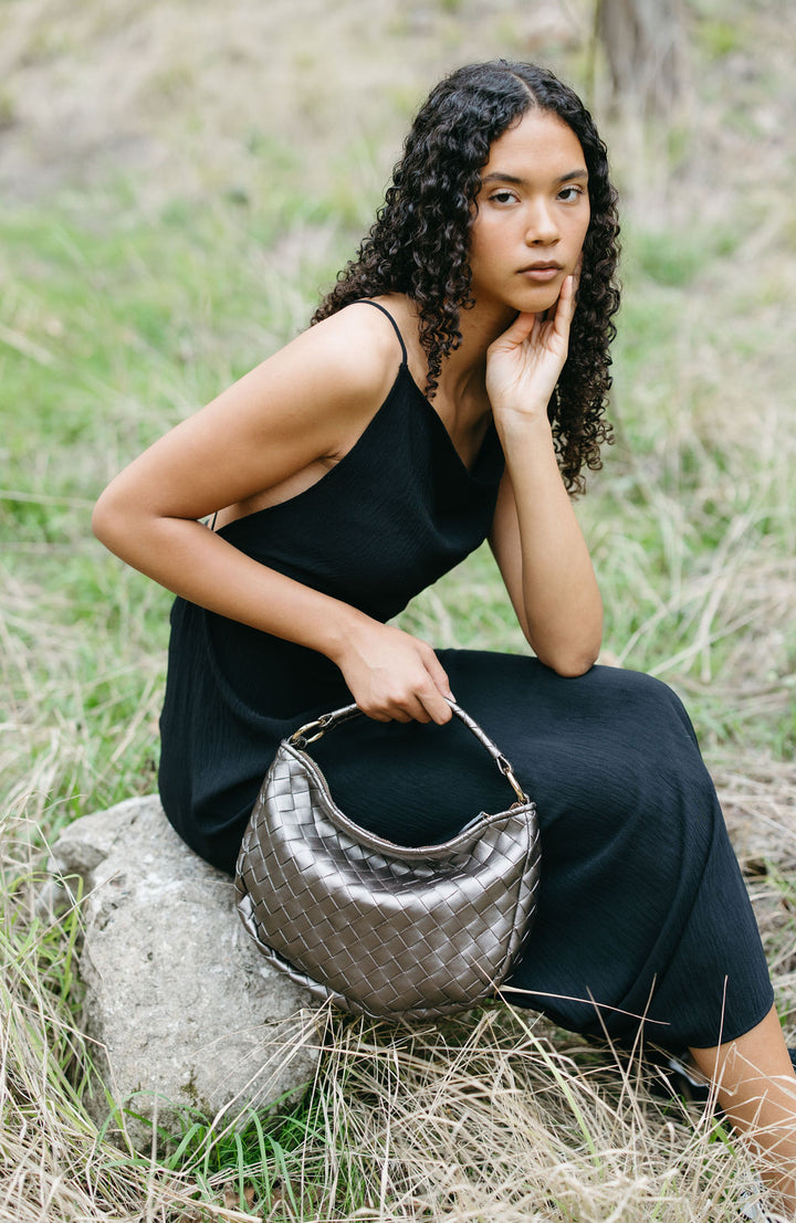 Elin Crossbodytasche aus veganem Material in Anthrazit
