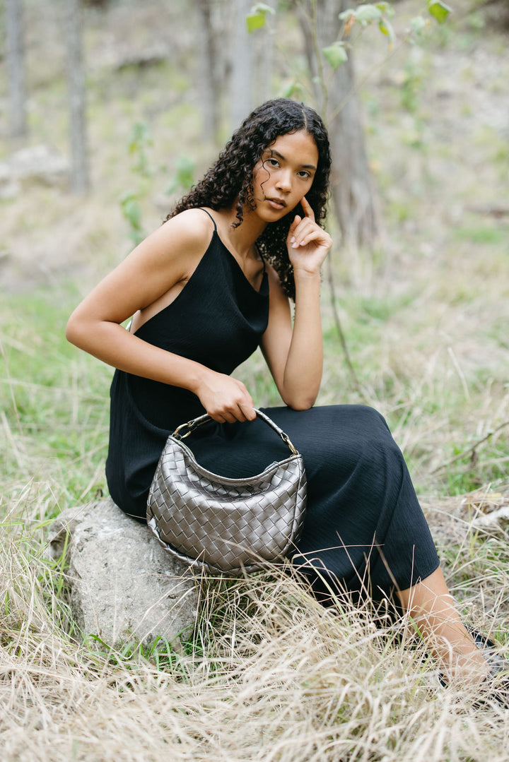 Elin Crossbodytasche aus veganem Material in Anthrazit