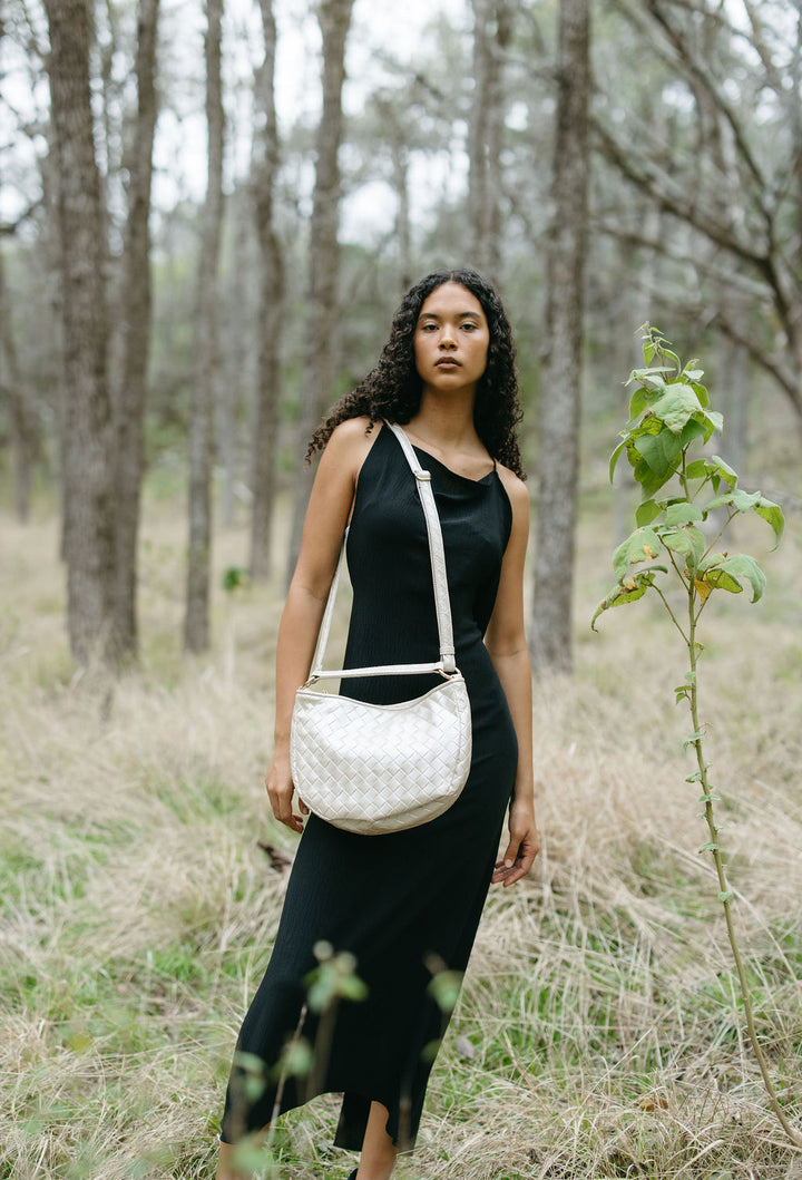 Elin Crossbodytasche aus veganem Material in Perl Beige