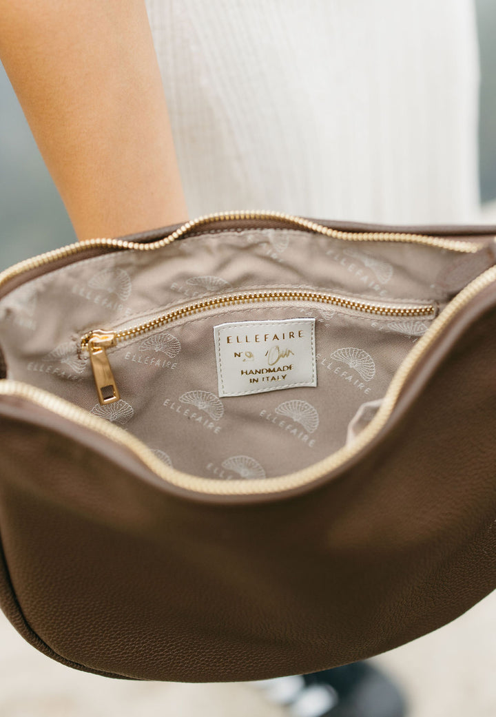 Elin Crossbodytasche aus recyceltem veganem Material in Espresso