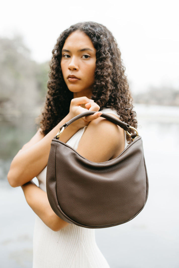 Elin Crossbodytasche aus recyceltem veganem Material in Espresso
