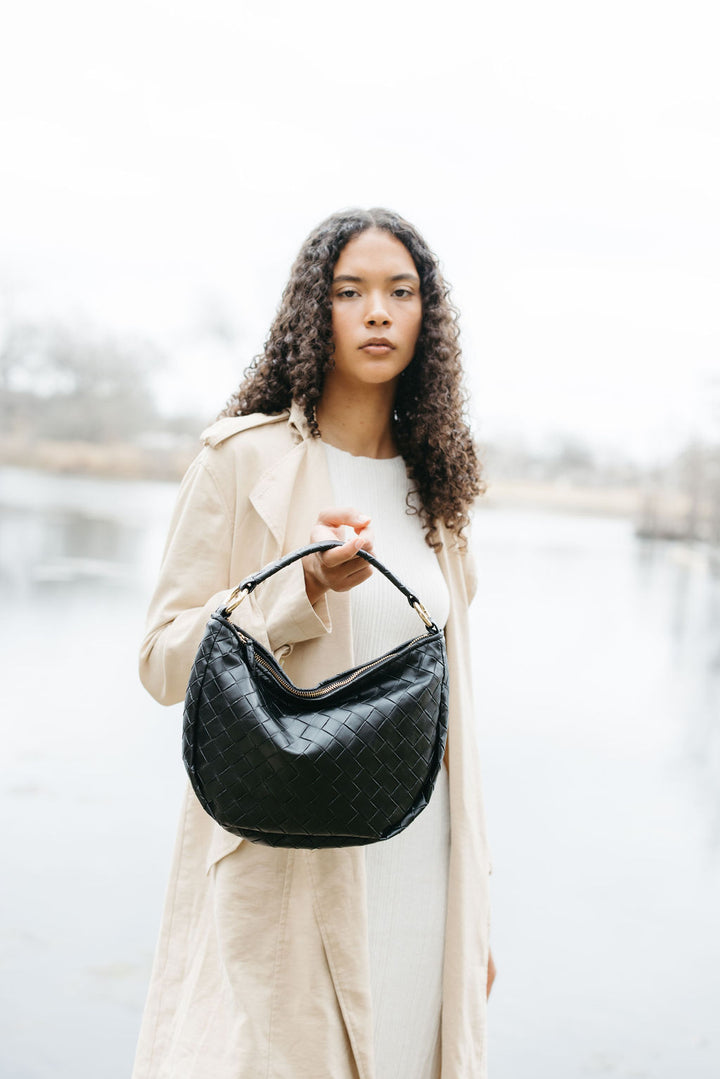 Elin Crossbodytasche aus veganem Material in Schwarz