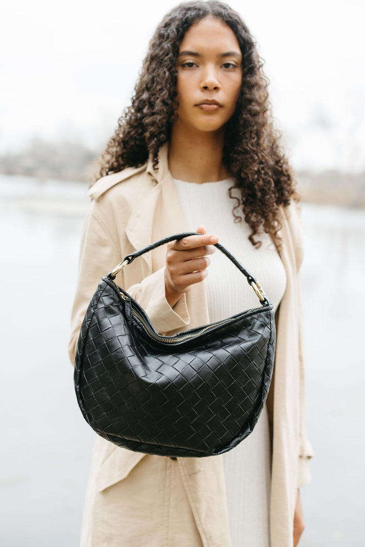 Elin Crossbodytasche aus veganem Material in Schwarz