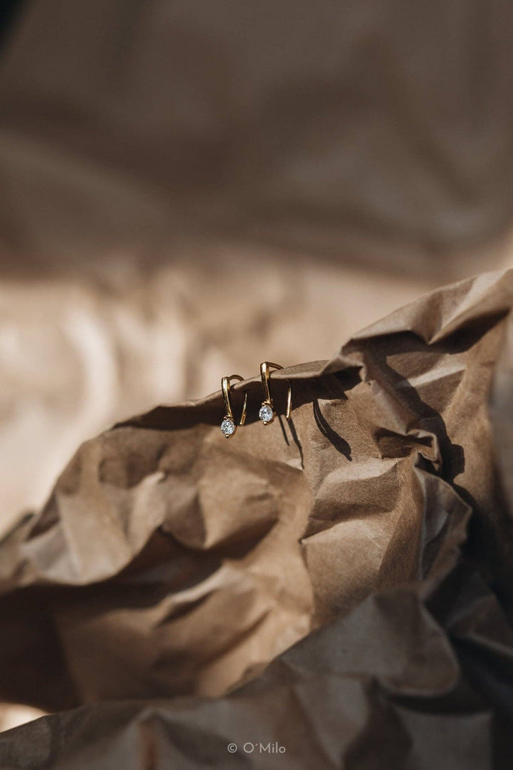 Solaris zarte, anmutige Tropfenohrringe