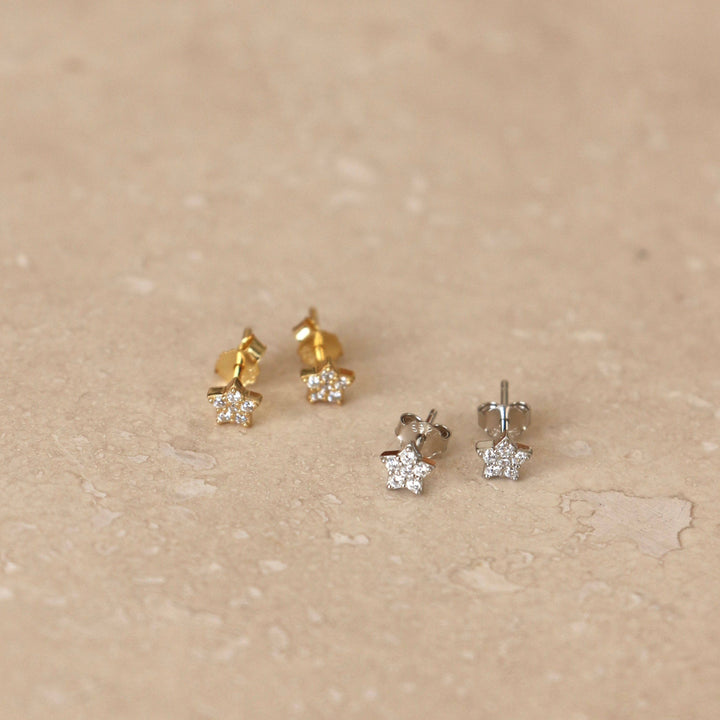 Mini star stud earrings in silver