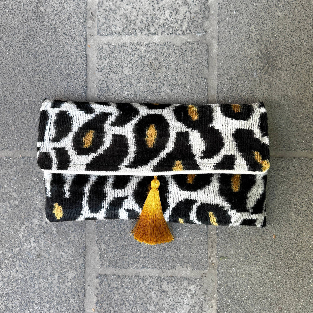 Ikat-Clutch-Tasche Imperi mit Goldkette