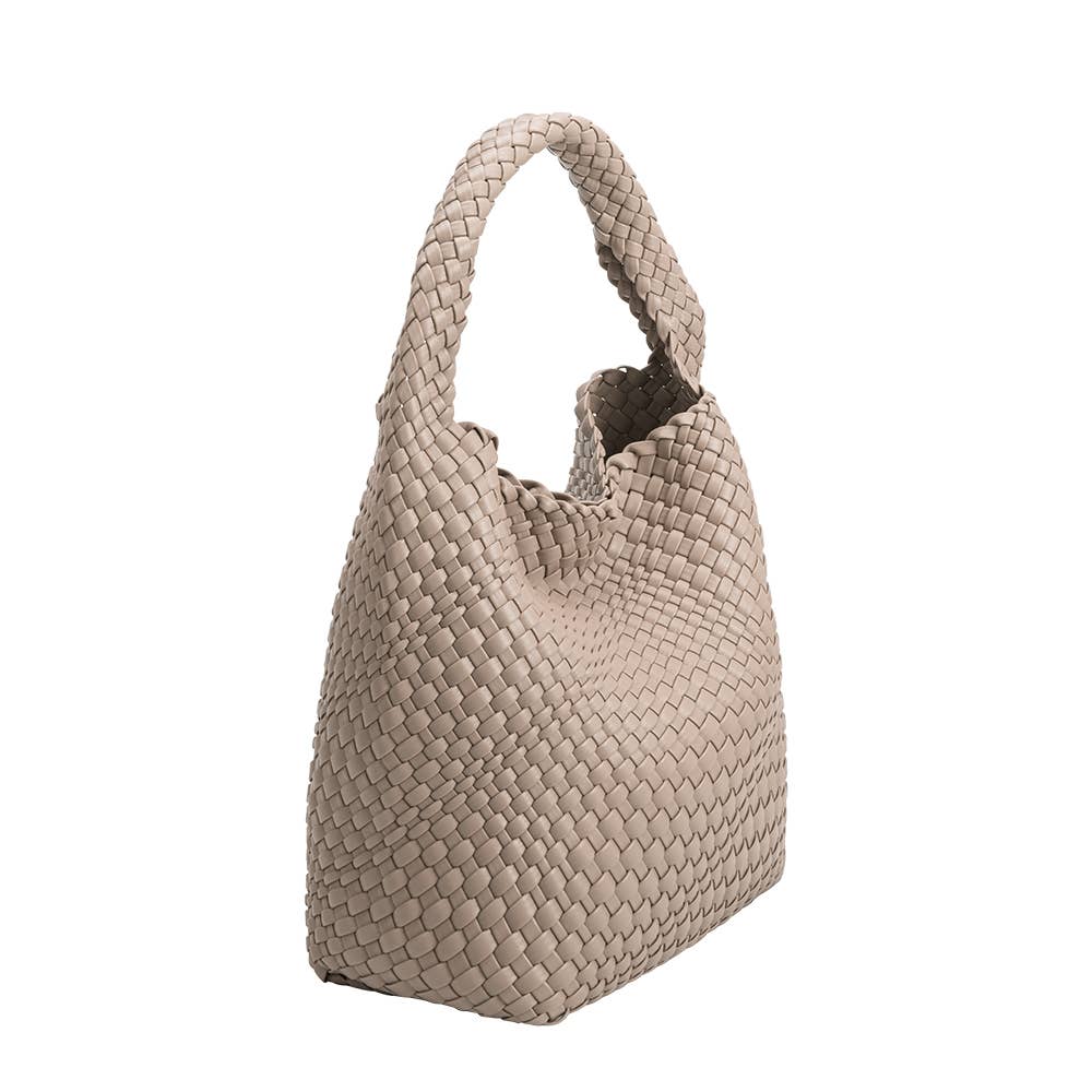 Melie Bianco Johanna große Schultertasche aus recyceltem veganem Material in Taupe