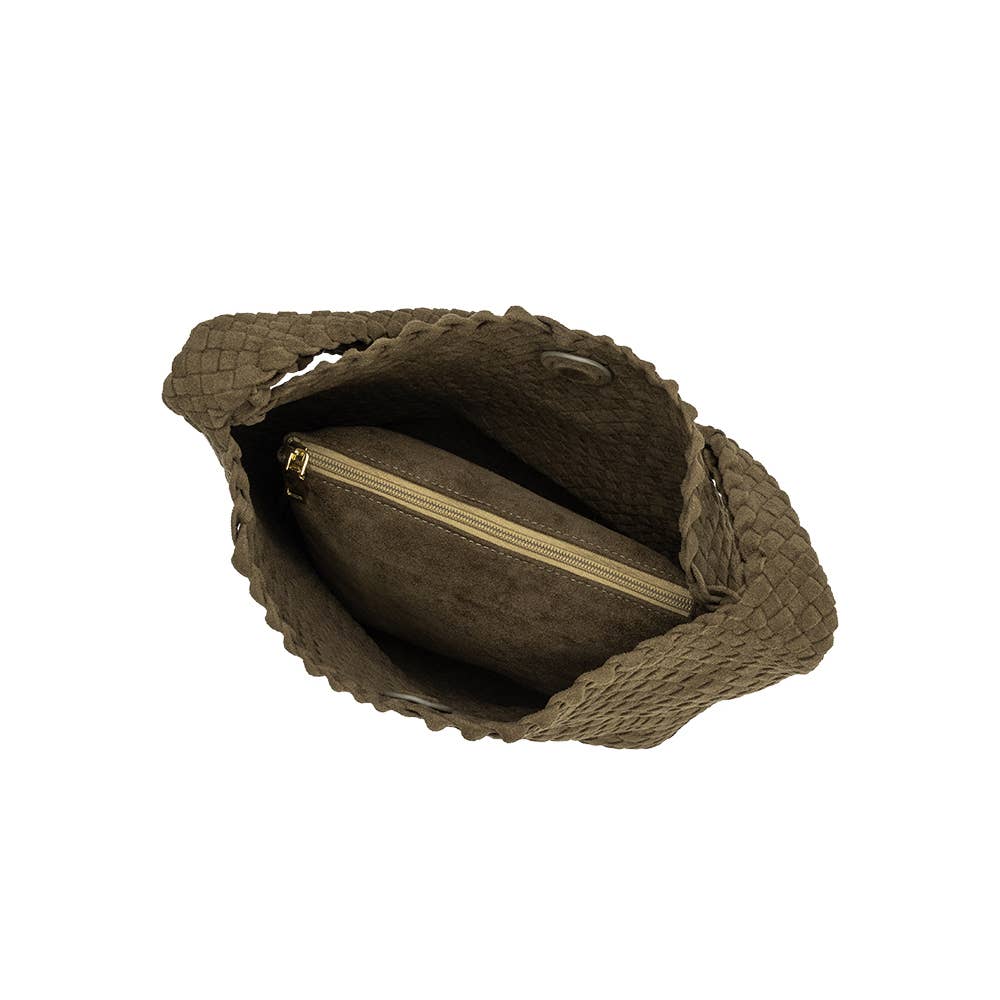 Melie Bianco Johanna große Schultertasche aus recyceltem veganem Wildlederimitat in Pine