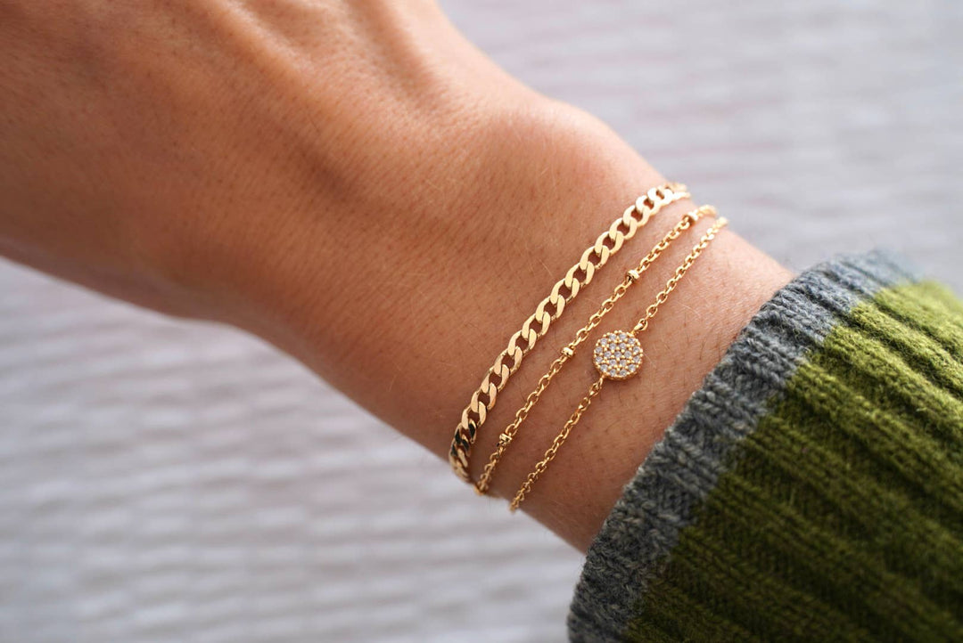Vergoldetes Armband mit feiner runder glänzender Kette