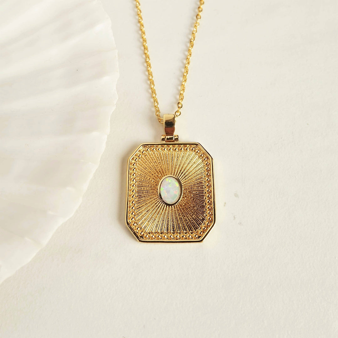 Sunburst-Charm-Halskette mit Opal