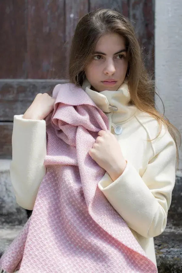 Wollschal Swallow Cloud Rosa