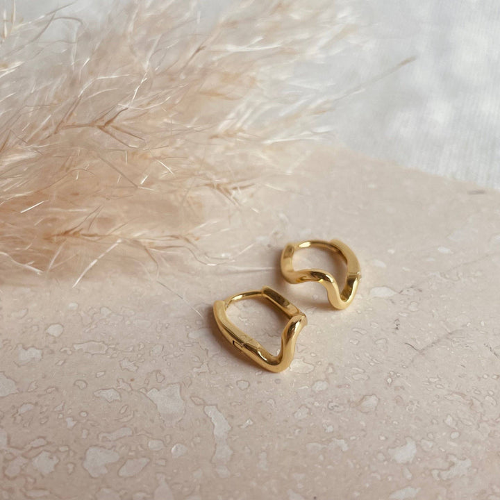 Jade abstract wave earrings in gold