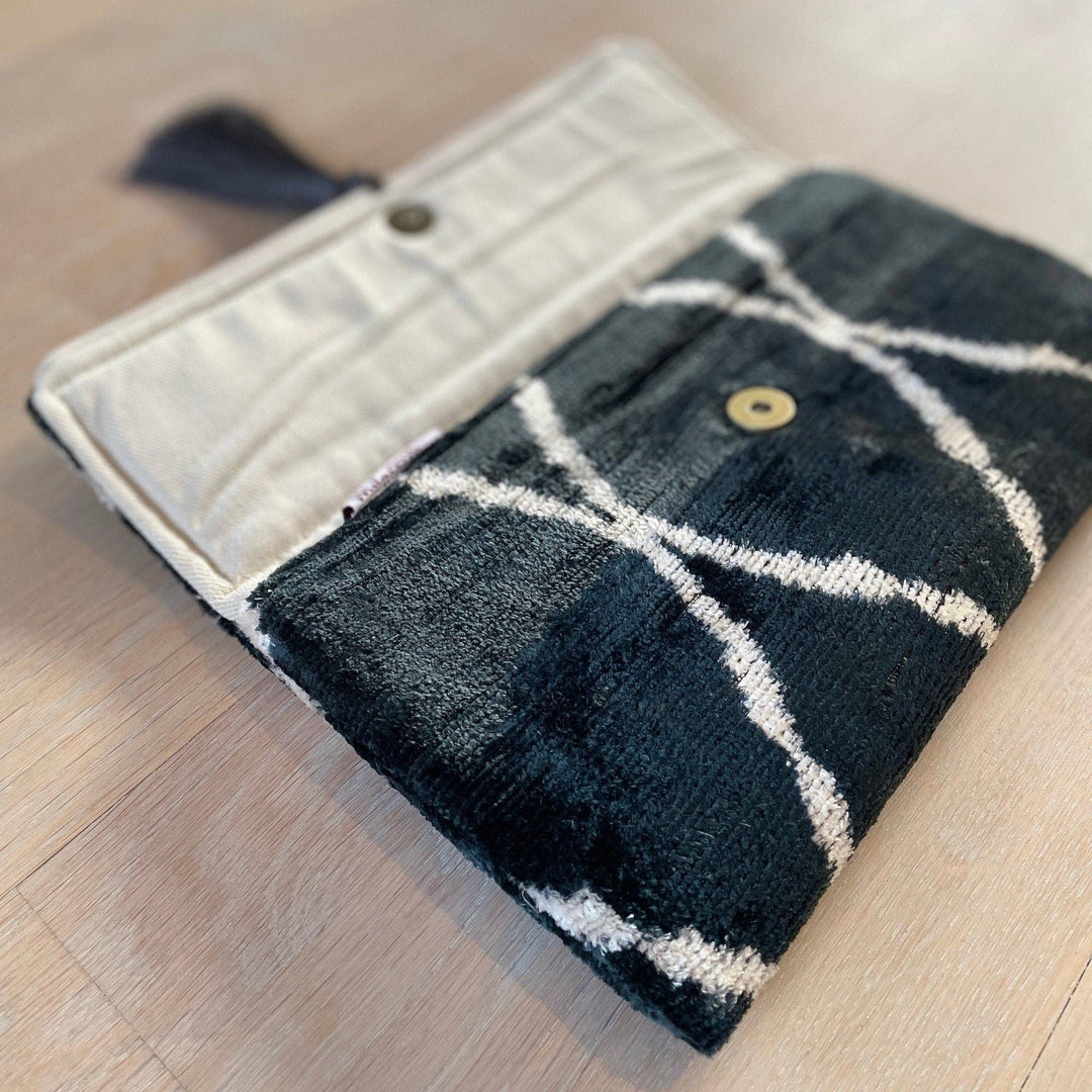 Ikat-Clutch-Tasche Lipari mit Goldkette