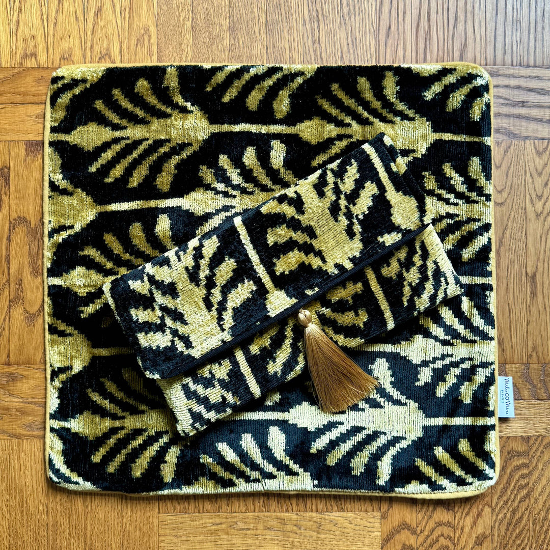 Ikat-Clutch-Tasche Cap d'Antibes mit Goldkette