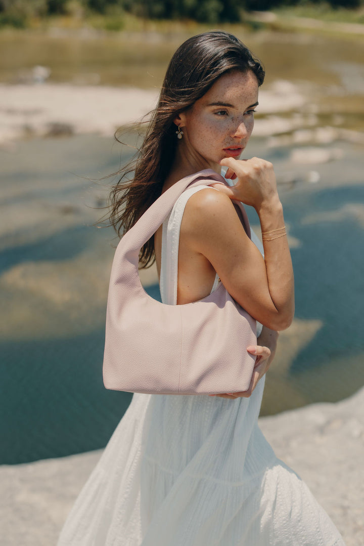 Ava Slouchy shoulder bag made from vegan leather in Antique Rose