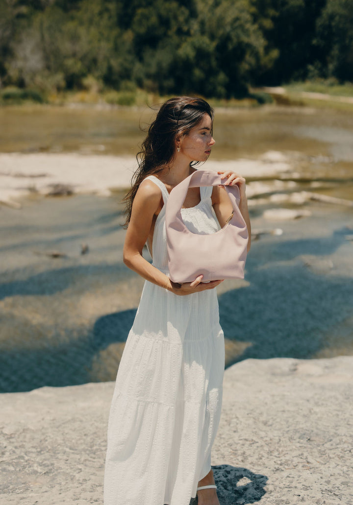 Ava Slouchy shoulder bag made from vegan leather in Antique Rose