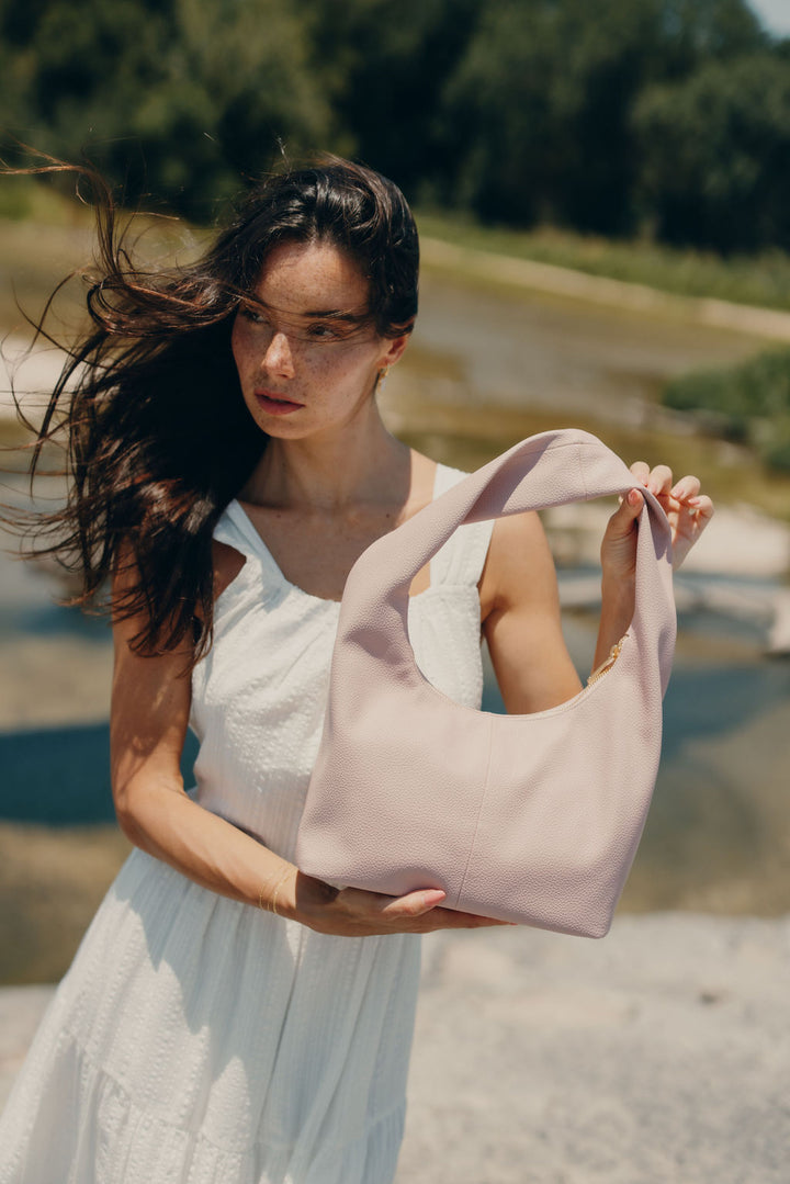 Ava Slouchy shoulder bag made from vegan leather in Antique Rose