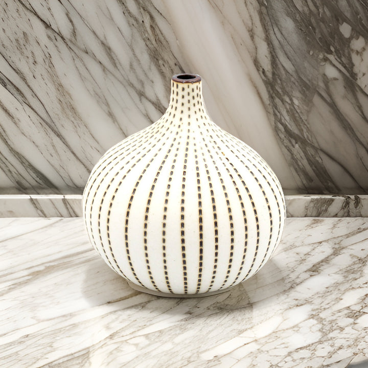 Mini Dots Knospenvase aus Porzellankeramik