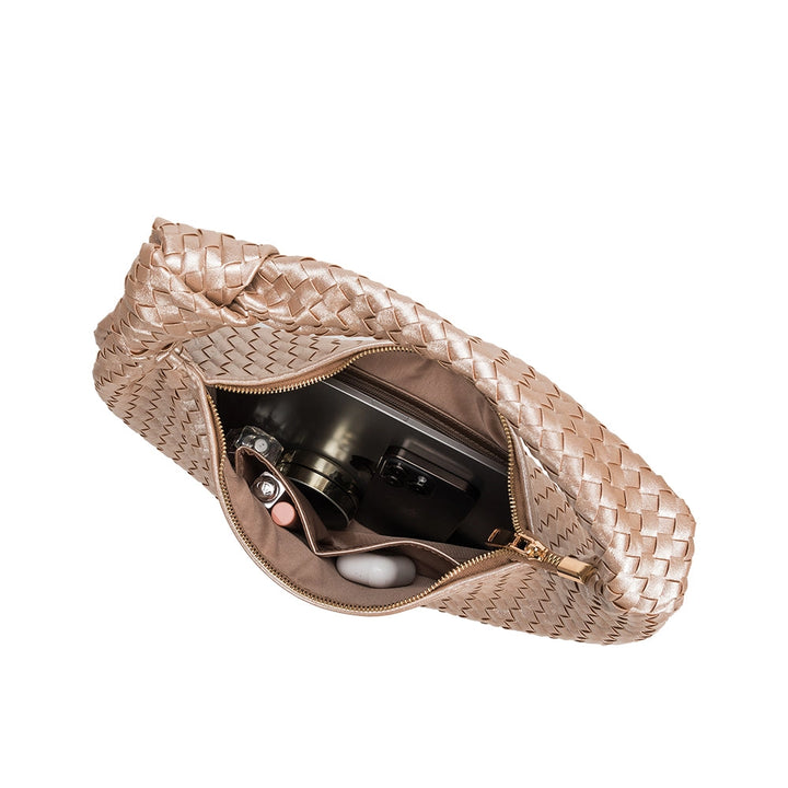 Brigitte Große Schultertasche aus recyceltem veganem Material in Oliv