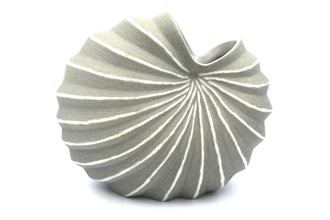 Muschel-Vase Grey aus Porzellankeramik