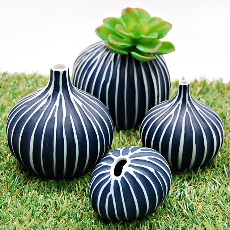 Small Viva Knospenvase aus Porzellankeramik