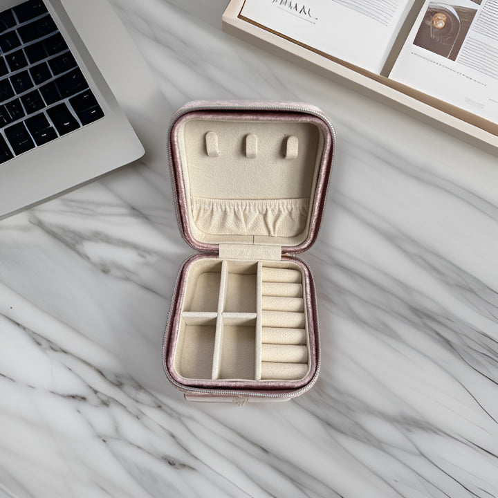 Reise-Schmuckbox Ellefaire in Velvet Dark Rose