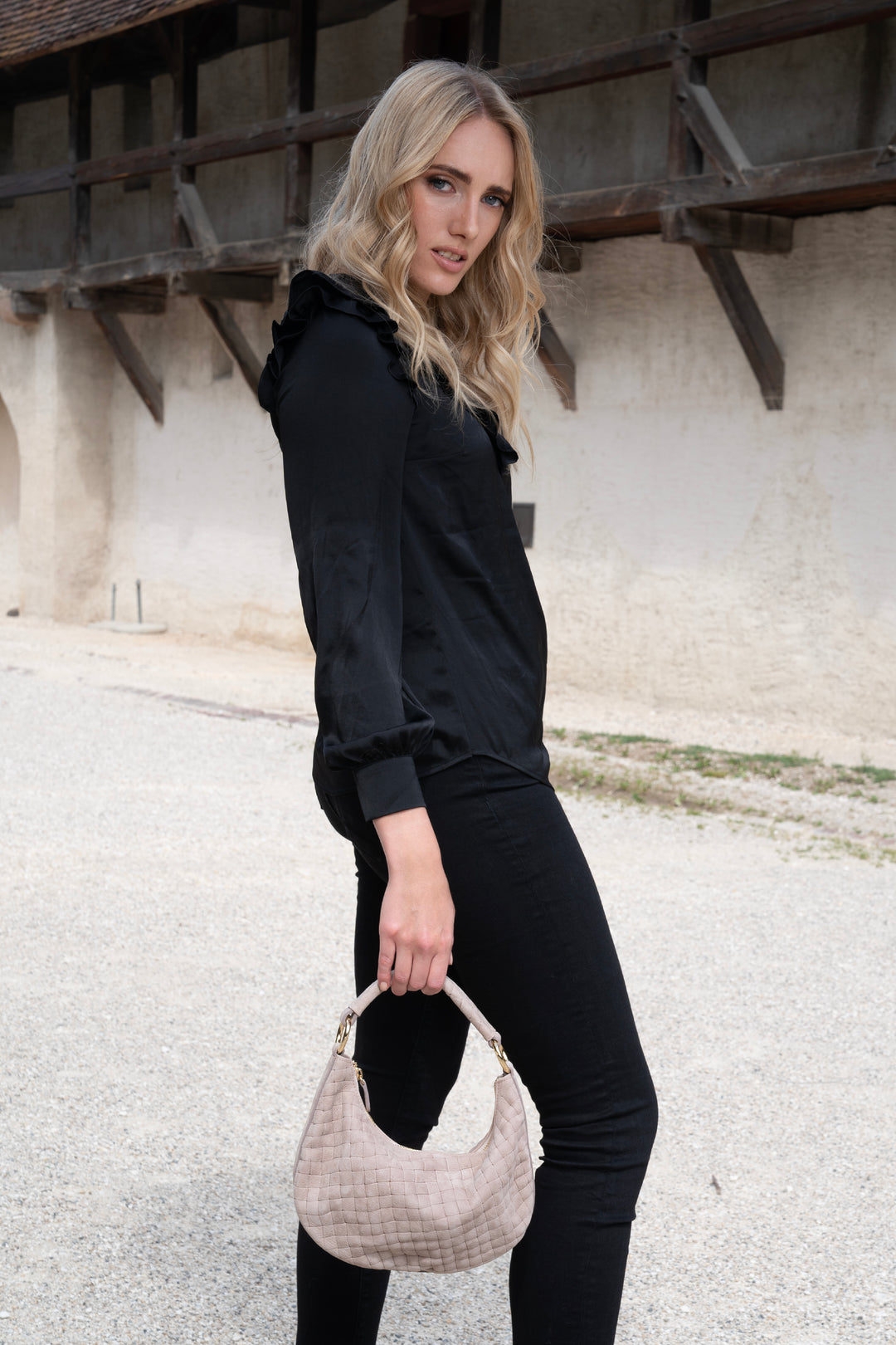 Mila kleine Wildledertasche Malva