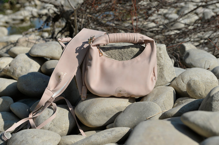 Maila Gürtel aus recyceltem veganem Material in Soft Light Rose