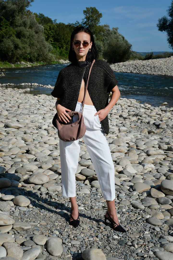 Sienna Crossbody Handtasche aus recyceltem veganem Material in Dark Rose Taupe