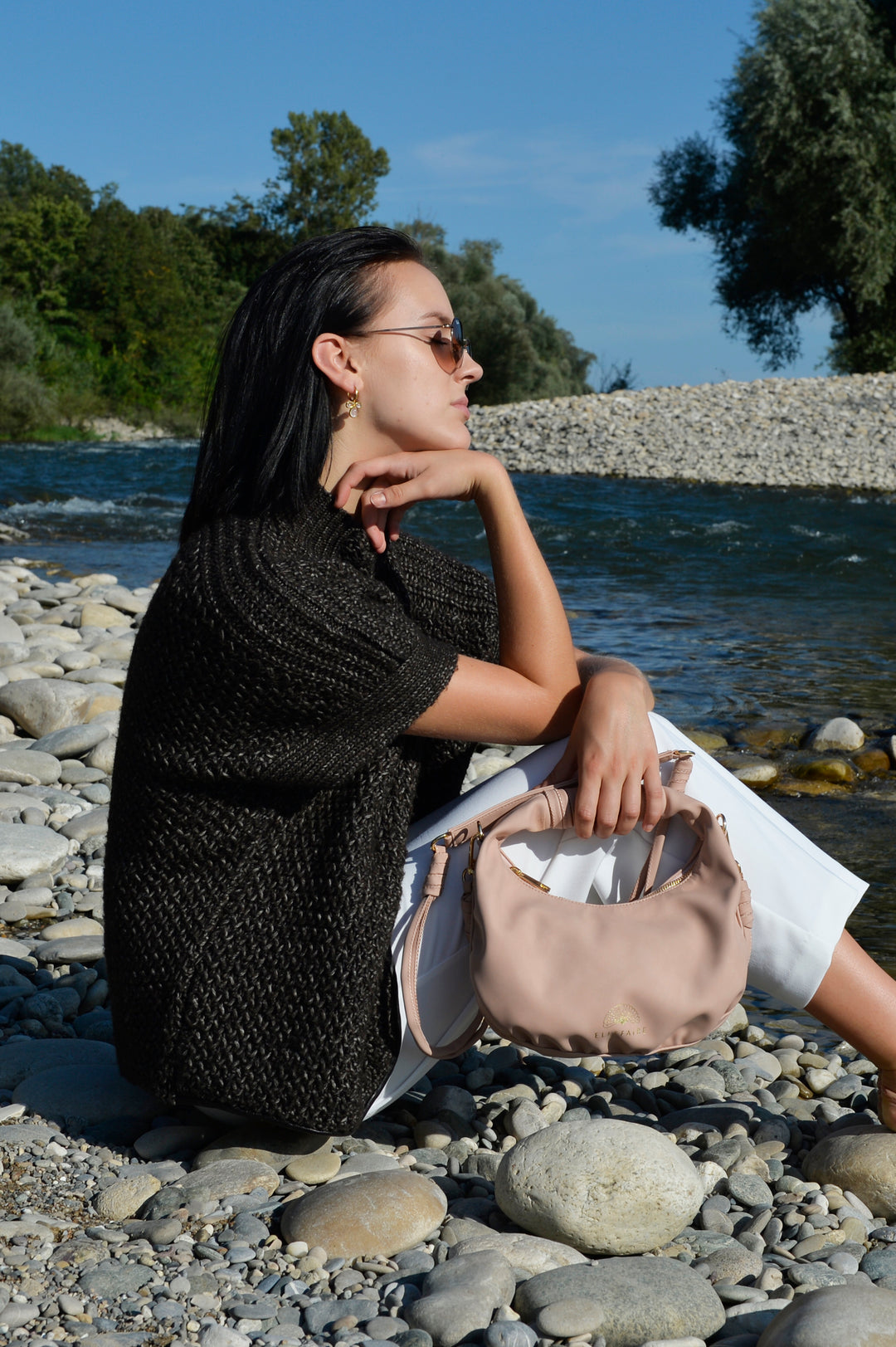 Sienna Crossbody Handtasche aus recyceltem veganem Material in Rose