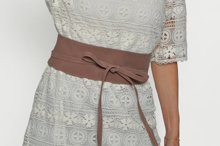 Maila Gürtel aus recyceltem veganem Material in Dark Rose Taupe