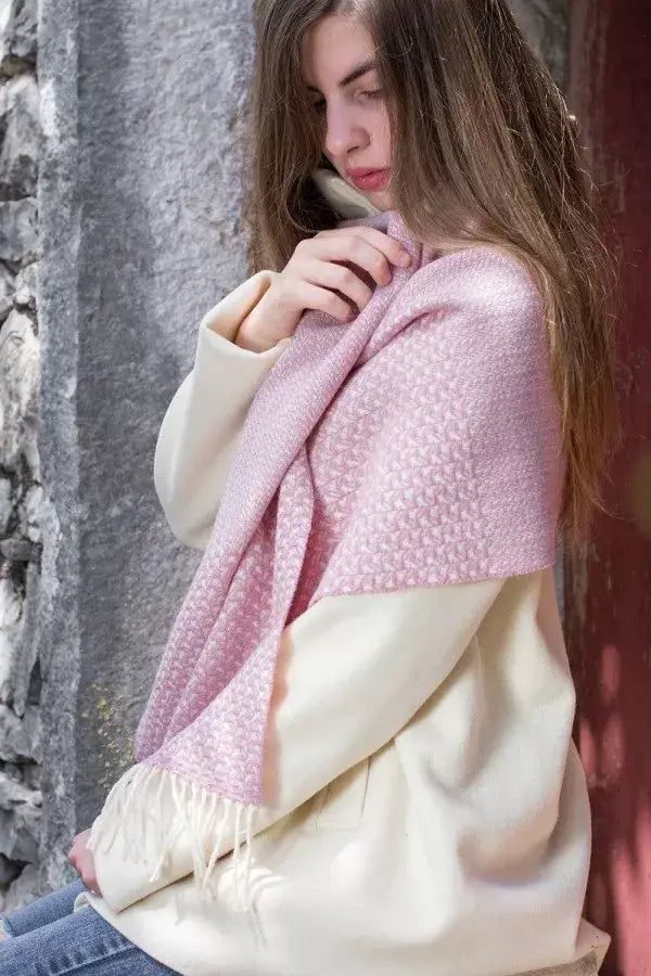 Wollschal Swallow Cloud Rosa