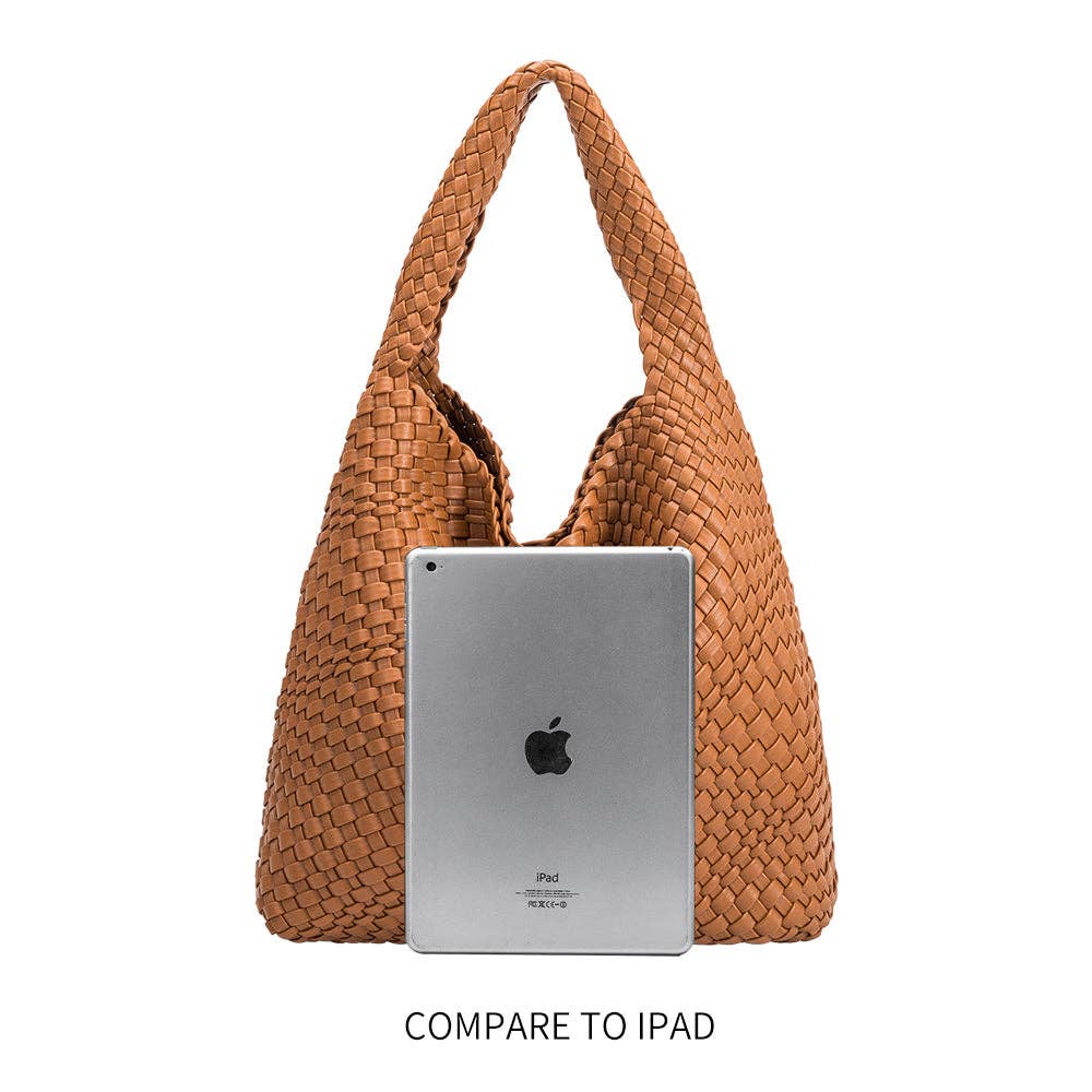 Melie Bianco Johanna große Schultertasche aus recyceltem veganem Material in Teal - Limited Edition