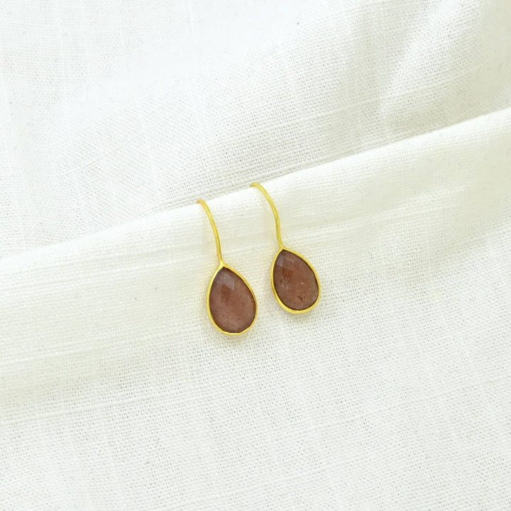 Teardrop Erdbeerquarz Gold Ohrring