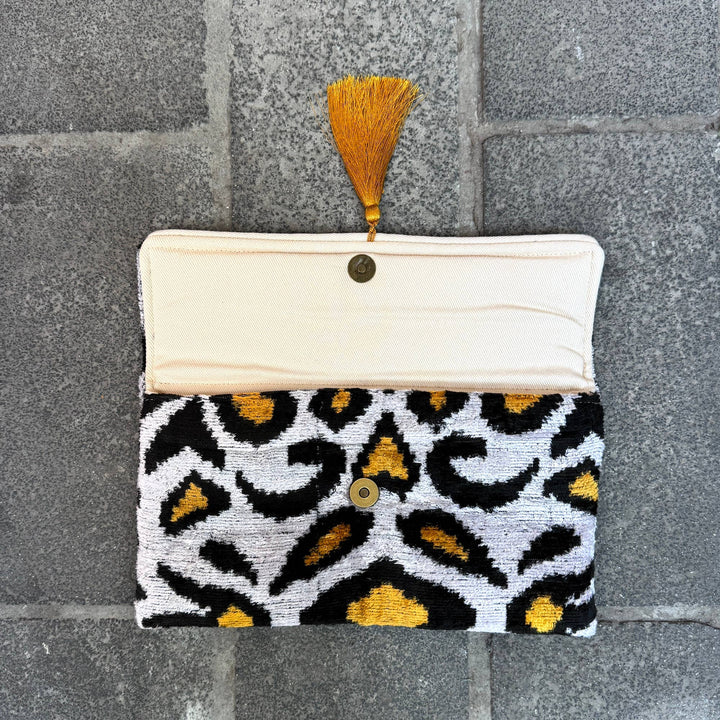 Ikat-Clutch-Tasche Imperi mit Goldkette