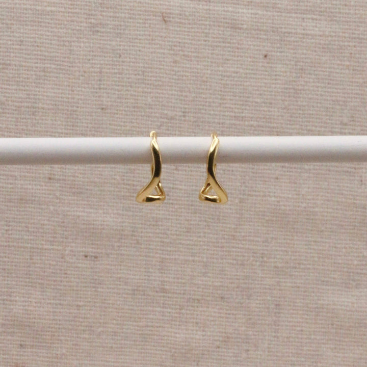 Jade abstract wave earrings in gold