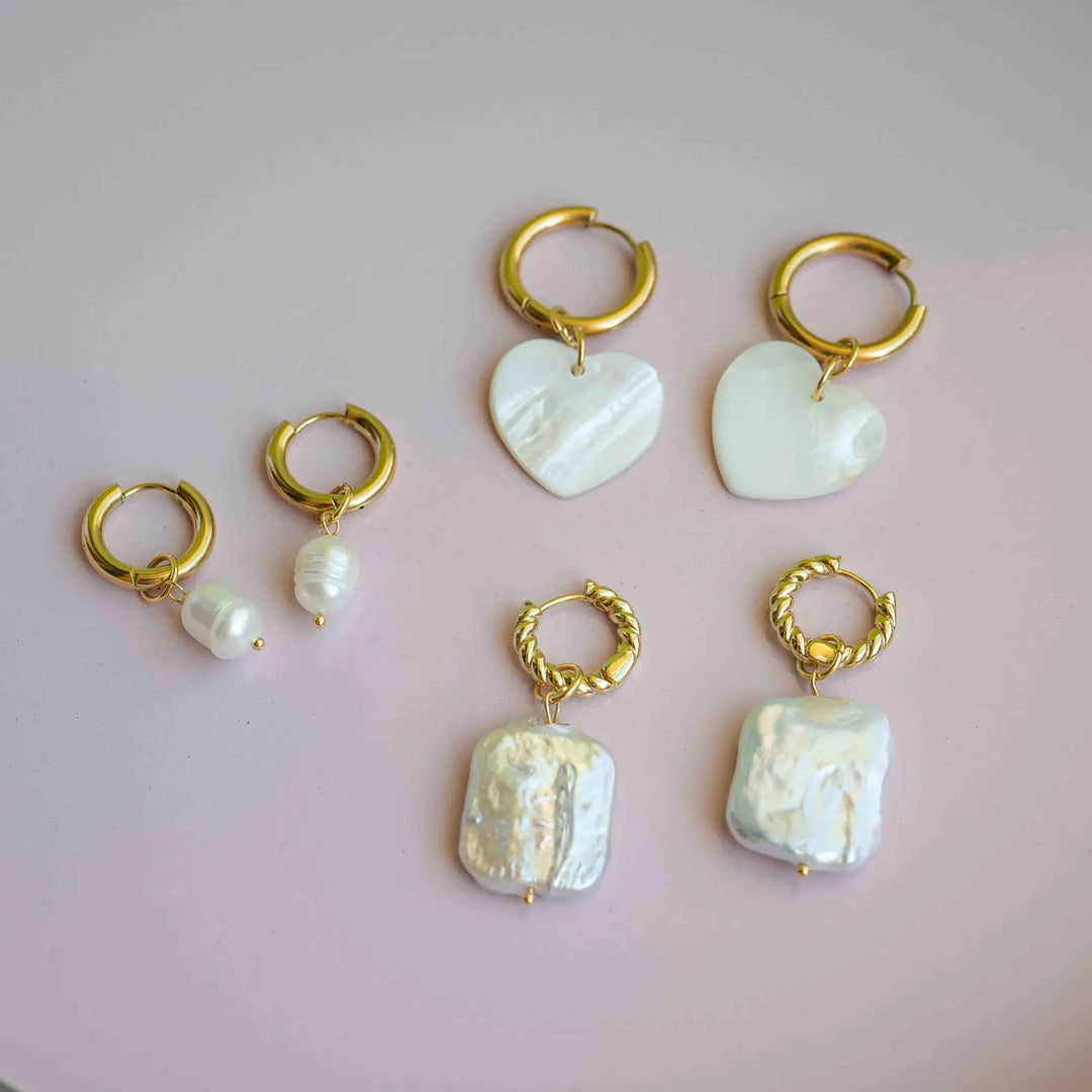 Giulietta Goldene Ohrringe mit Perlmutt Herz