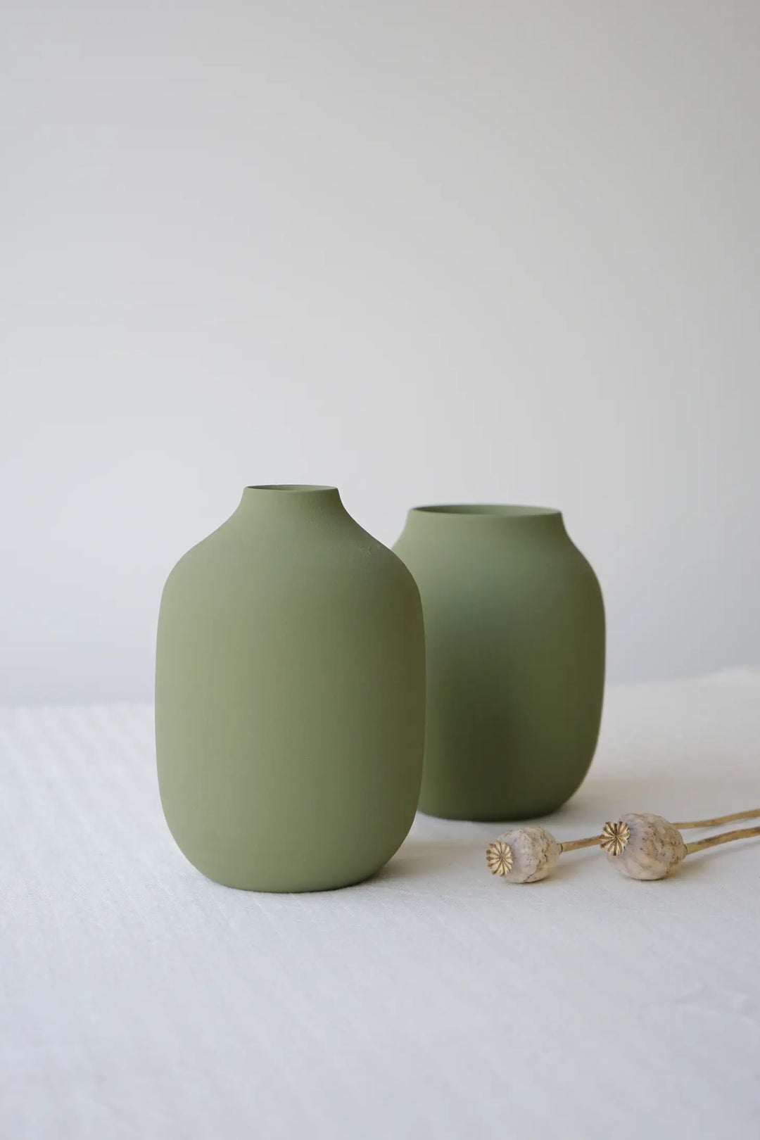 The Island Collection 04 Vase Olivegrün