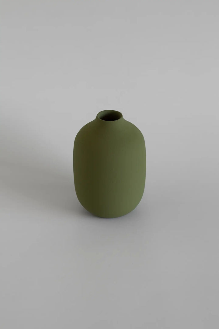 The Island Collection 04 Vase Olivegrün