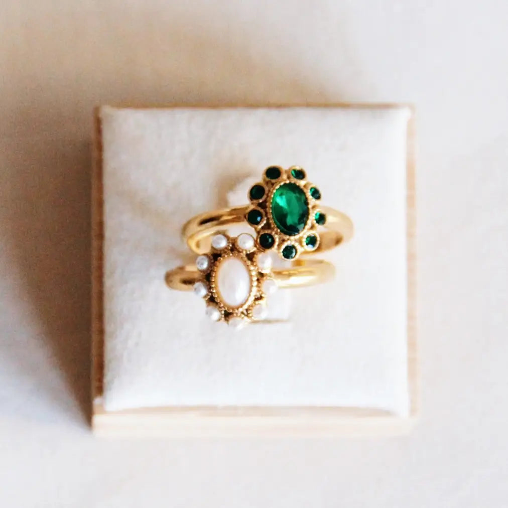 Vintage-Ring aus Edelstahl mit grünen Steinen - Gold