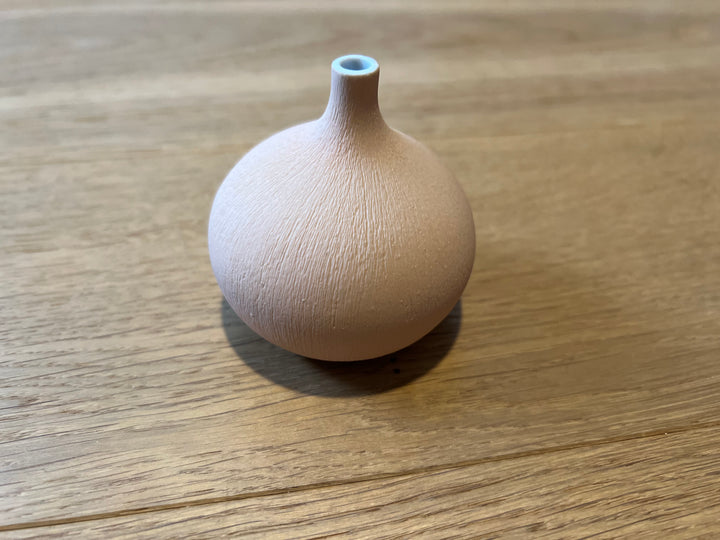 Mini Tiny Sunny Knospenvase aus Porzellankeramik